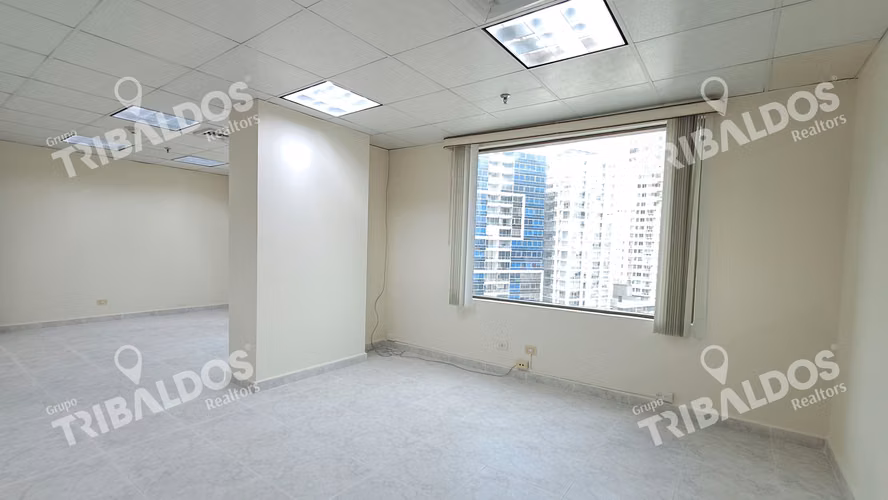 VENTA DE OFICINA WORLD TRADE CENTER - Imagen 3