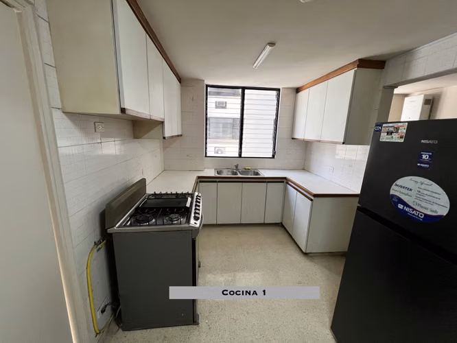 Venta de Apartamento en Edificio Torre del Sol, Bella Vista - Imagen 3