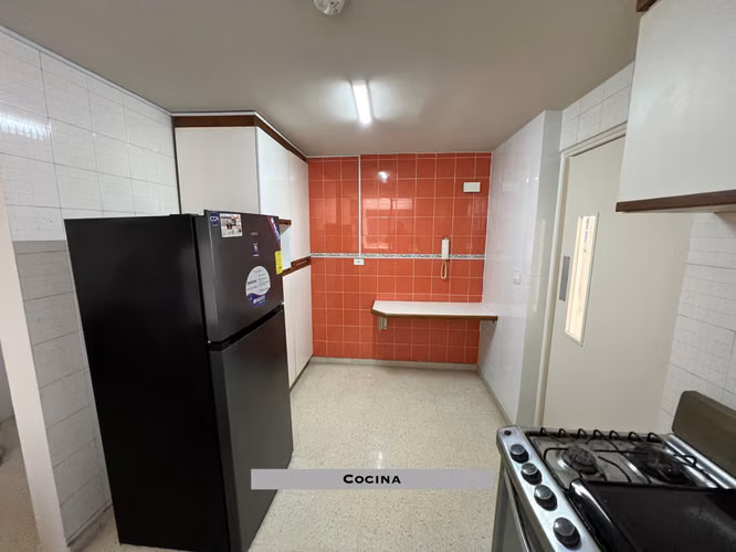 Venta de Apartamento en Edificio Torre del Sol, Bella Vista - Imagen 4
