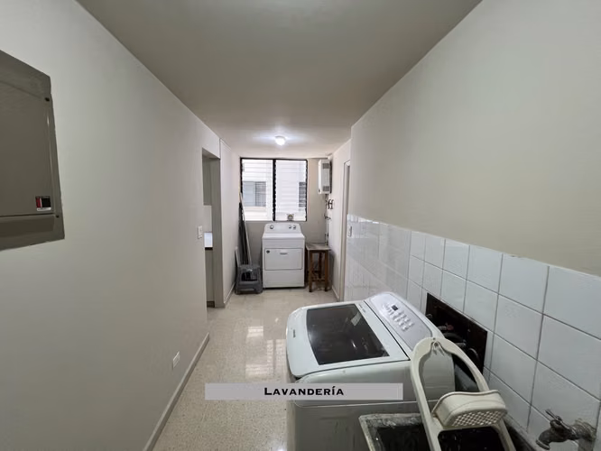 Venta de Apartamento en Edificio Torre del Sol, Bella Vista - Imagen 10
