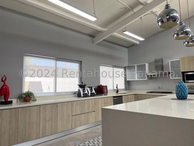 RR VENTA DE CASA EN COCO DEL MAR - Imagen 4