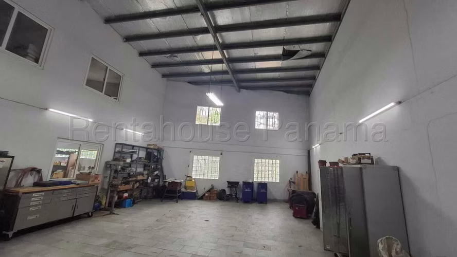 Venta de Galera en Via Brasil Casa Comercial - Imagen 6