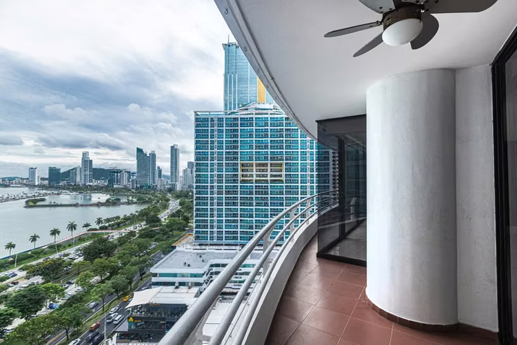 ! Apartamento en Avenida Balboa I con balcón y vista al mar - Imagen 3