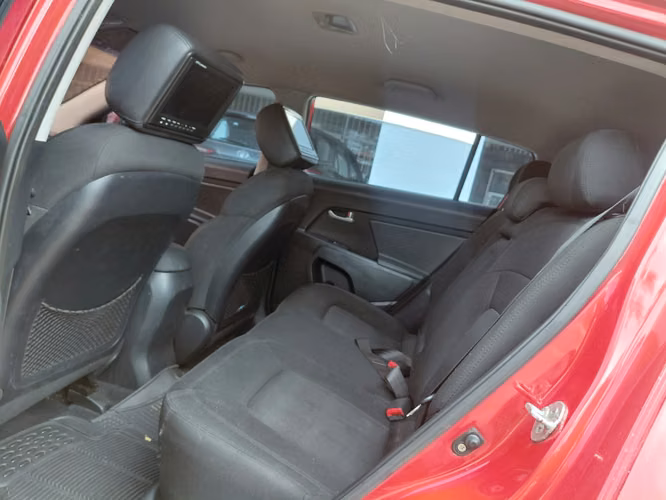 KIA SPORTAGE 2013 MANUAL - Imagen 9