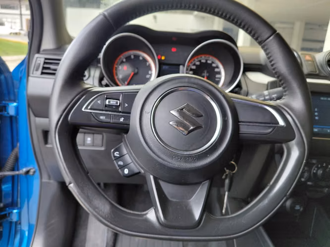 SUZUKI SWIFT 2023 AUTOMATICO - Imagen 11