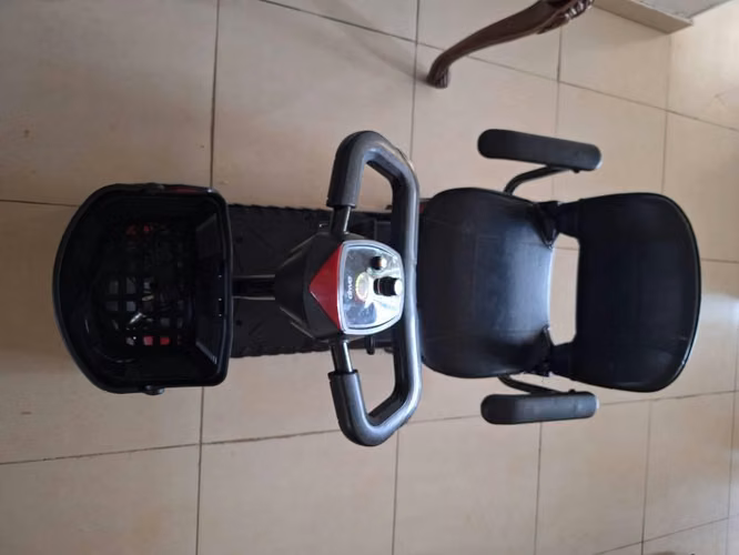 Silla de ruedas eléctrica – Excelente estado y funcional - Imagen 3