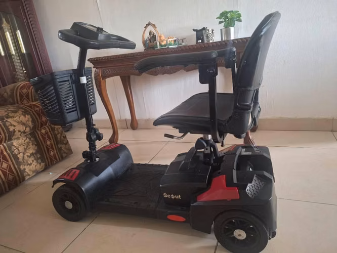 Electric Wheelchair - Excellent and functional