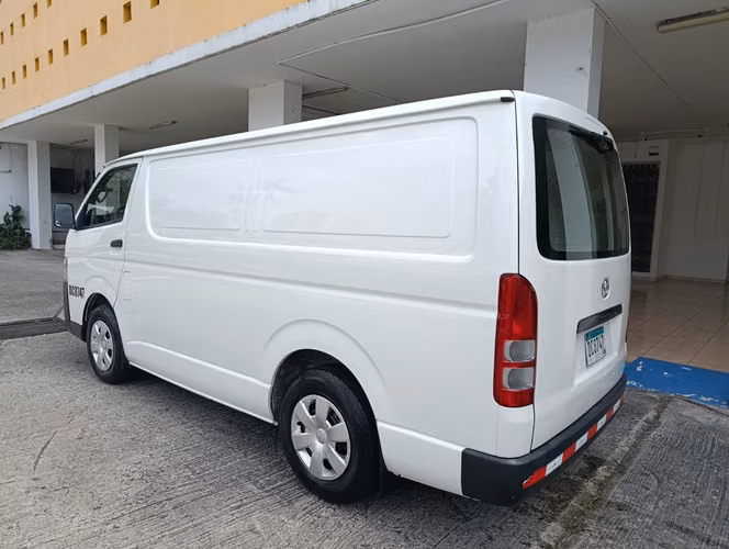 TOYOTA HIACE 2021 - Imagen 4