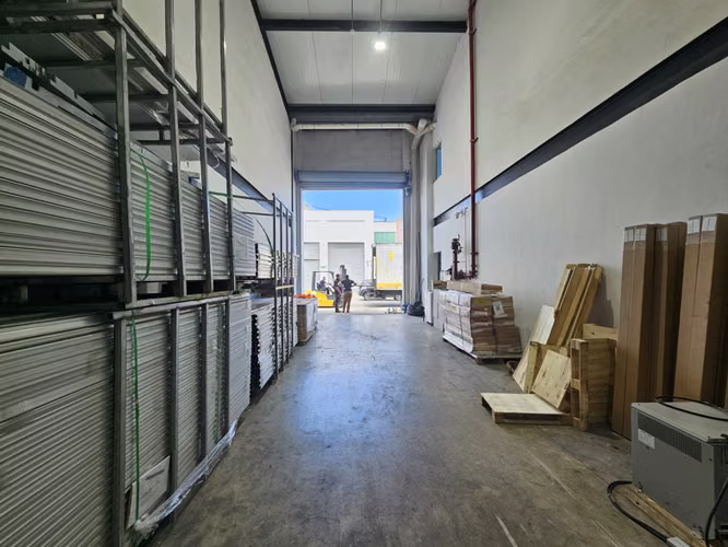 Alquiler de bodega en Tocumen, frente a las Américas - Imagen 2