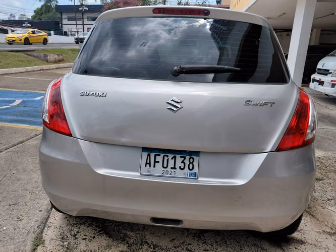 SUZUKI SWIFT 2014 AUTOMATICO - Imagen 4