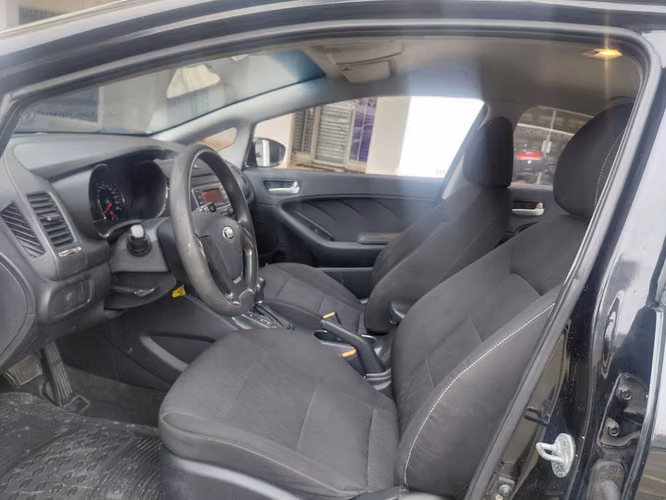 KIA CERATO 2015 AUTOMATICO - Imagen 7