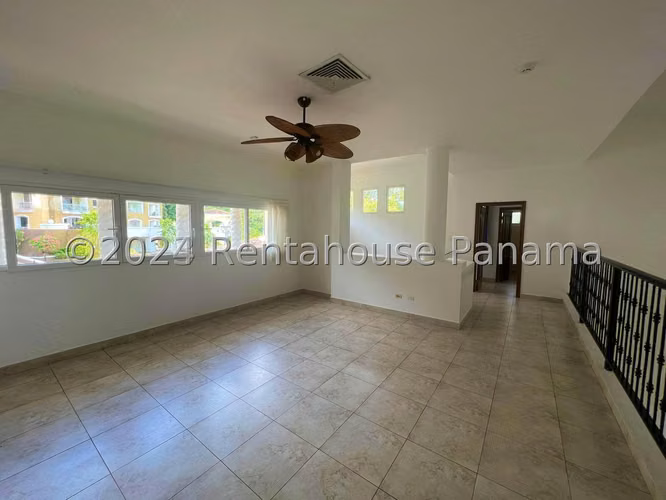 Venta de Casa en Panama Pacifico Tucan Country Club KF - Imagen 9