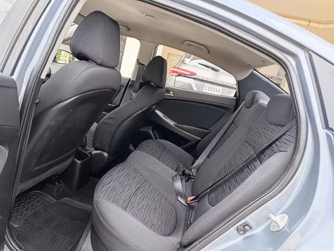 HYUNDAI ACCENT 2019 AUTOMATICO - Imagen 9