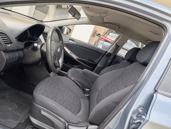 HYUNDAI ACCENT 2019 AUTOMATICO - Imagen 8