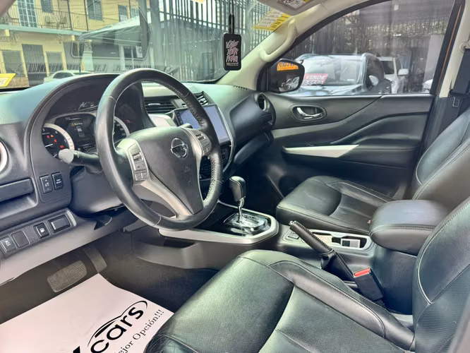 NISSAN FRONTIER FULL EXTRAS SOLO 30 MIL KILOMETROS - Imagen 12