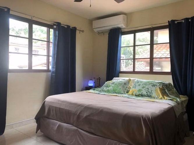 SE VENDE CASA LAS CUMBRES MIRADOR DEL LAGO  3 HABITACIONES PISCINA - Imagen 9