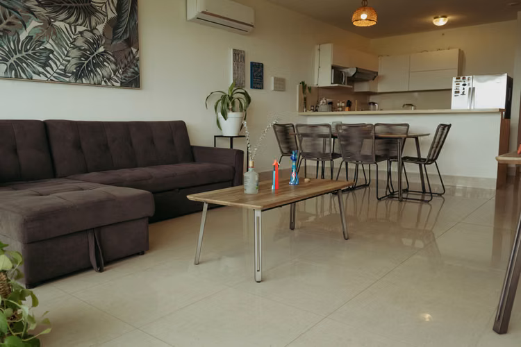 Maramar, Perlamar. 88mts 1r 2b furnished $1,2000.00