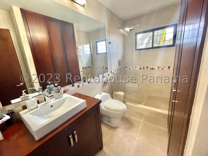 Vendo Casa en Villa Lucre OF26-3037