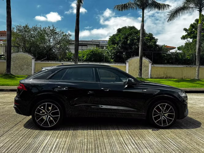2023 Audi Q8 55 TFSI Quattro S Line