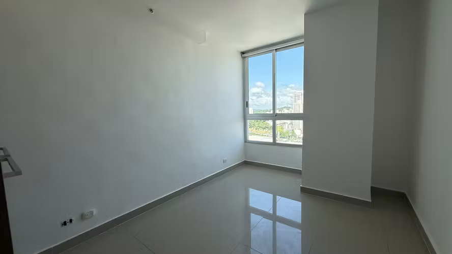 Se alquila Apt amoblado de 1recámaras, 1 baños, 1 parking.