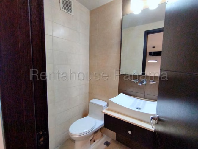Apartamento en alquiler PH Country Club Costa del Este - Imagen 2