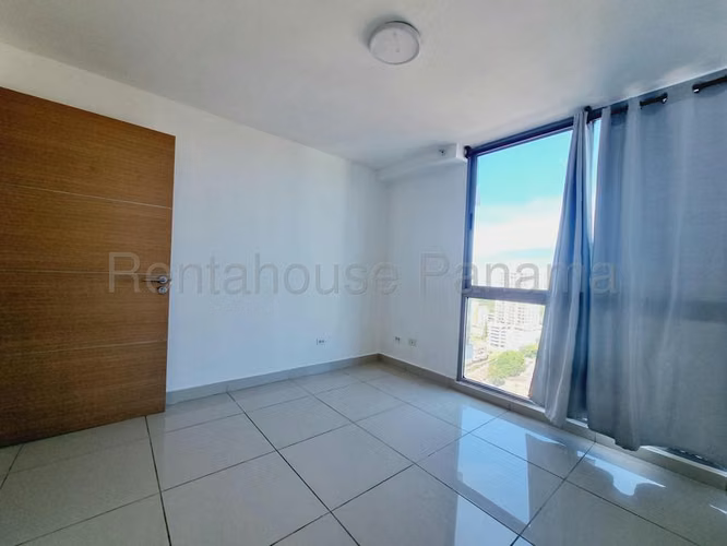 Alquiler de apartamento PH Torres de Castilla Via España - Imagen 8