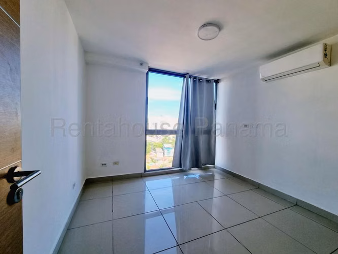 Alquiler de apartamento PH Torres de Castilla Via España - Imagen 6