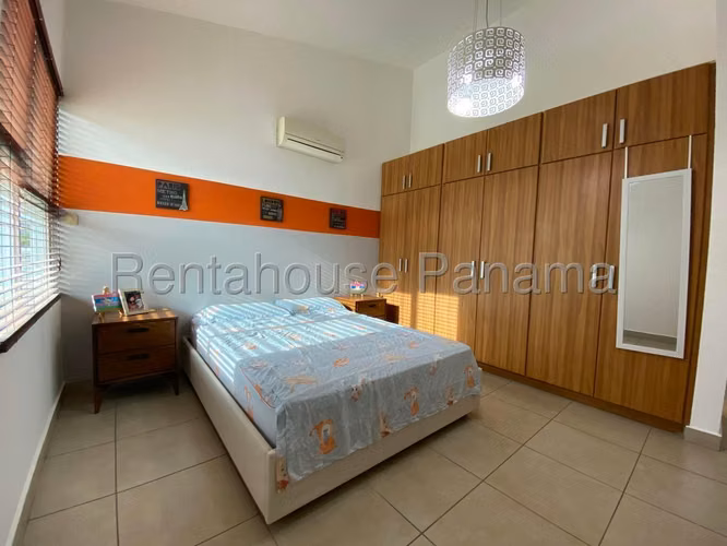 Venta de Casa en Altos de Panama - Imagen 10