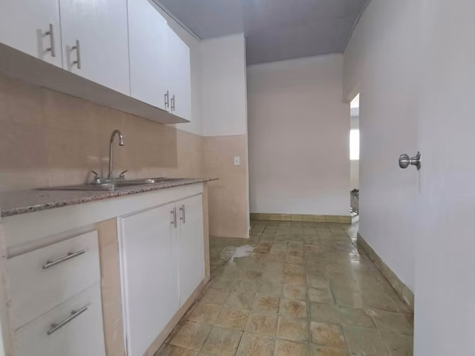 Se vende casa en Villa Caceres - Imagen 2