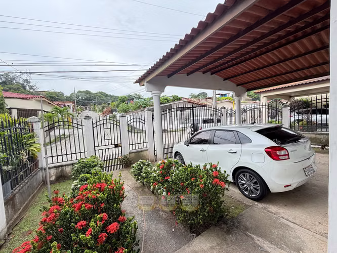 VENTA DE CASA BRISAS DEL GOLF