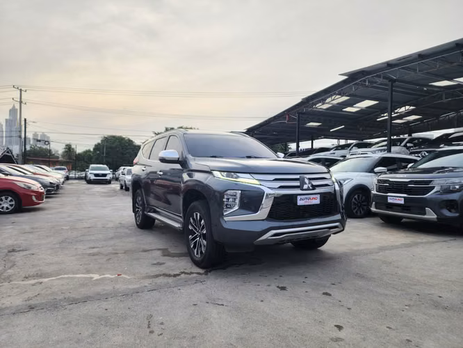 Mitsubishi Montero Sport 2022 - Imagen 2