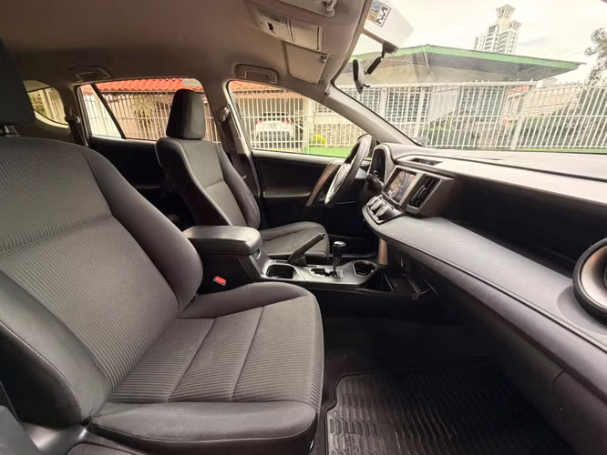 TOYOTA RAV-4 2017 - Imagen 18