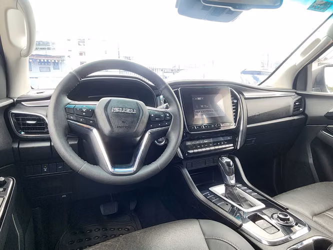 Isuzu Mux 2023 - Imagen 13