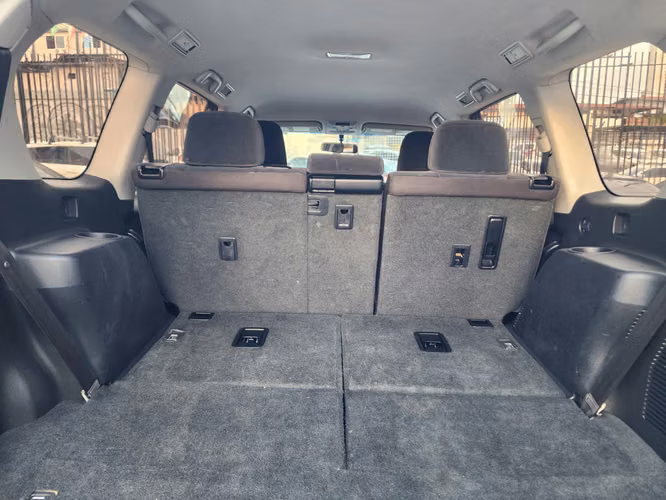 Toyota Land Cruiser Prado 2023 TXL - Imagen 6