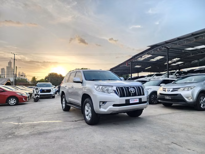 Toyota Land Cruiser Prado 2023 TXL - Imagen 2