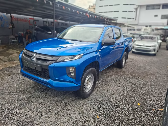 Mitsubishi L  - Imagen 3