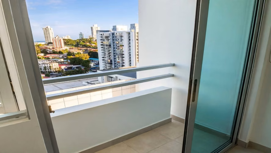 ! Apartamento Cerca de La 12 de Octubre I con balcon y ubicación privilegiada - Imagen 2