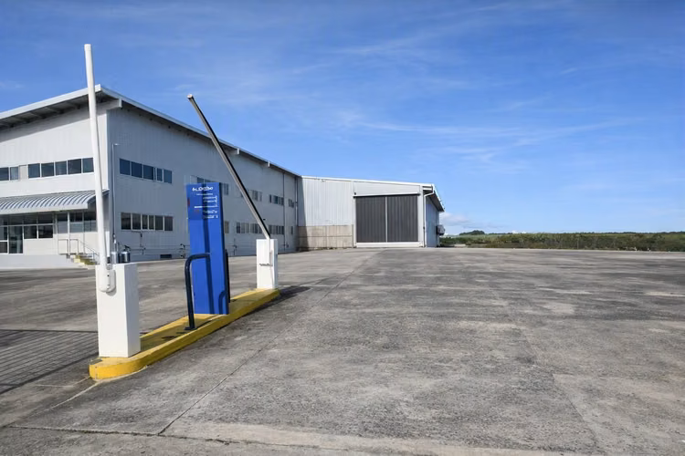 WAREHOUSE IN CLOSED COMPLEX JUAN DIAZ 2 LEVELS 24 HRS SECURITY VV