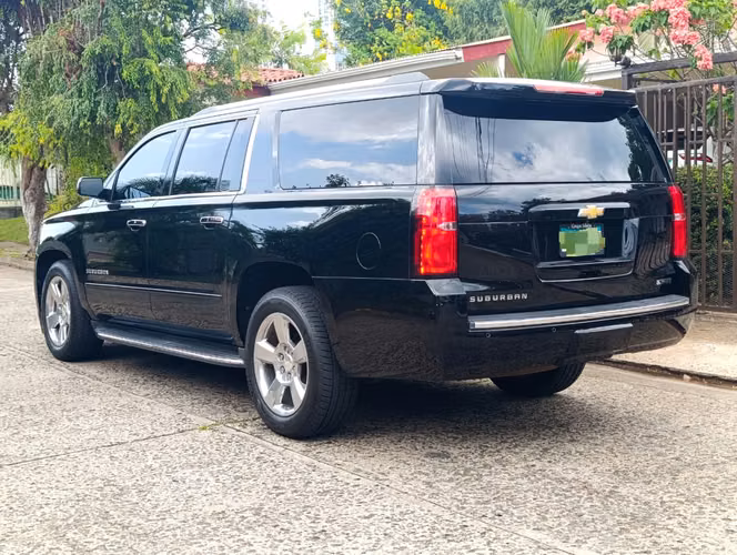 Chevrolet Suburban LT 2018