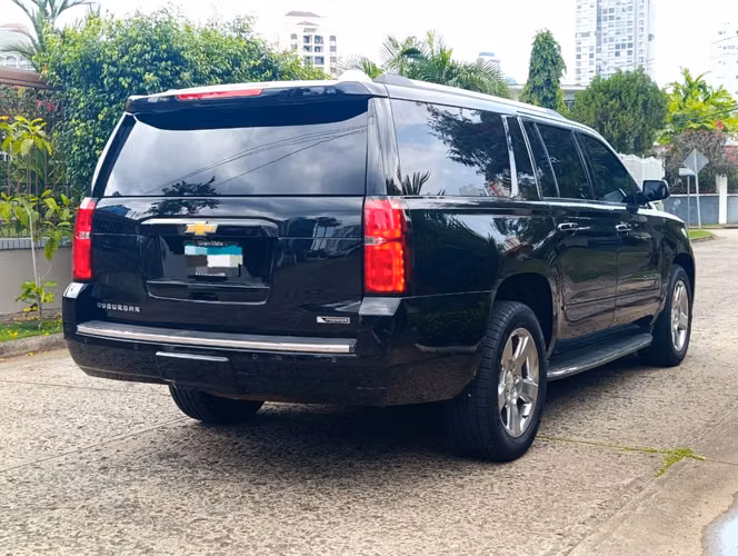 Chevrolet Suburban LT 2018