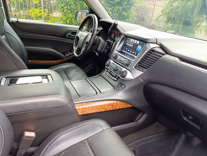 Chevrolet Suburban LT 2018