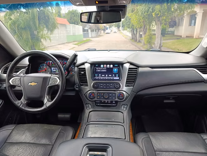 Chevrolet Suburban LT 2018