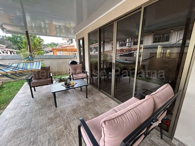 Alquiler Casa Albrook Ville di Firenze - Vacia 26YCG9025