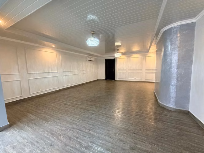 Casa en Venta con Piscina en Villa Lucre - Imagen 6