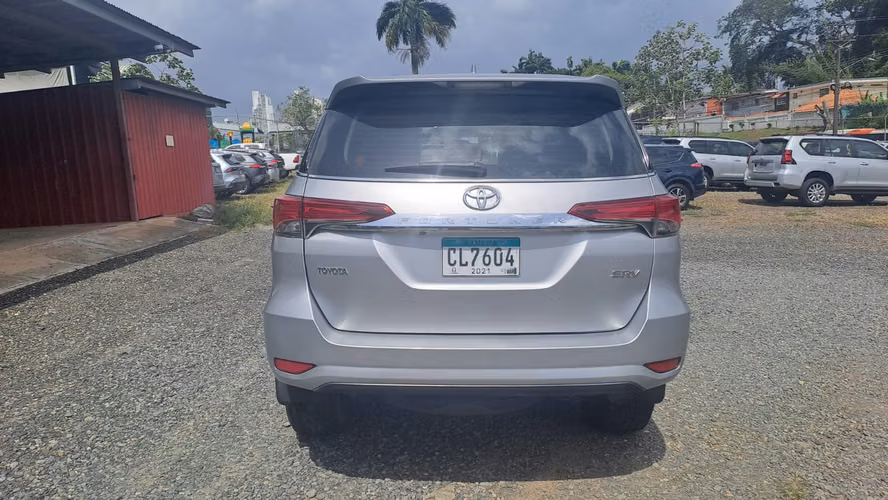 TOYOTA FORTUNER 2018 - Imagen 3