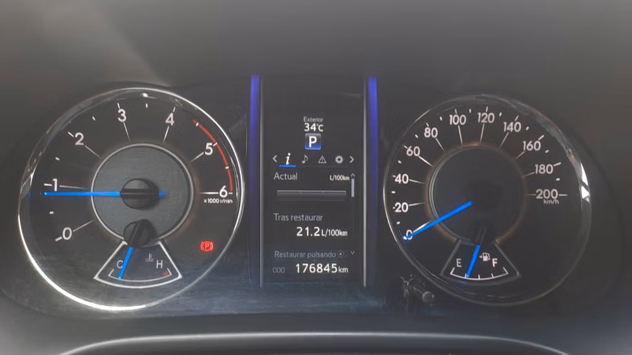 TOYOTA FORTUNER 2018 - Imagen 4
