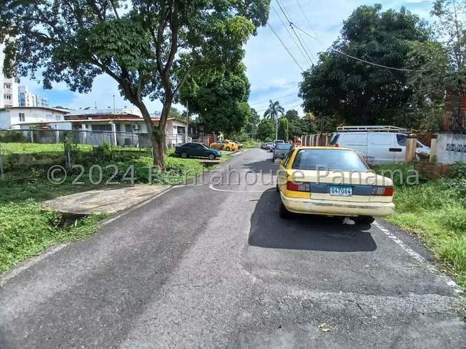 ALQUILER  DE TERRENO EN PUEBLO NUEVO  - AVENIDA LA PULIDA