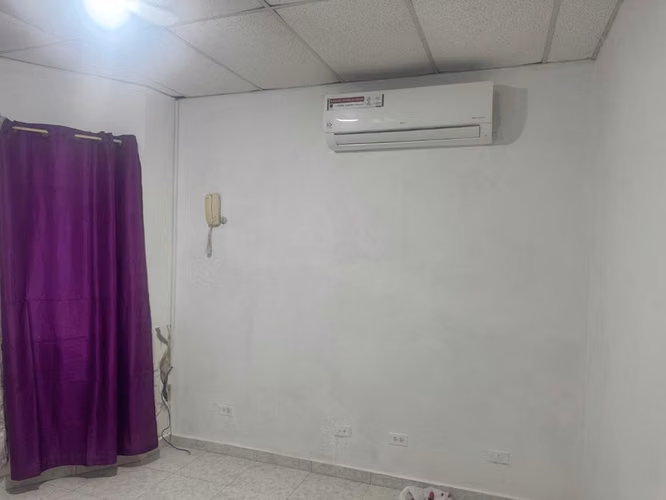 Se Alquila cuarto con baño privado - Imagen 3