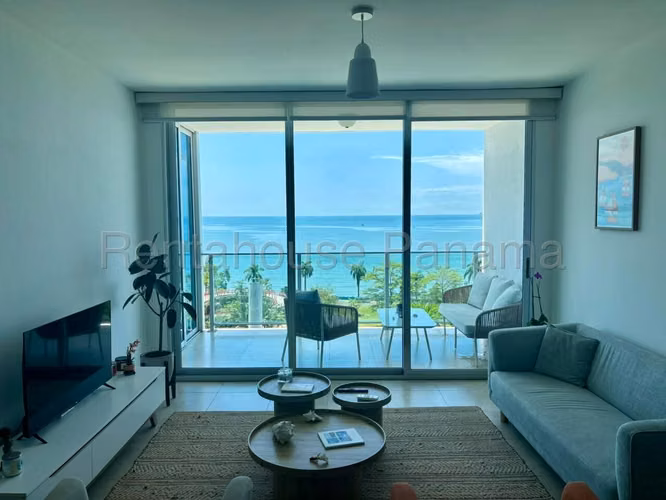 Se Alquila Apartamento en Avenida Balboa YDU