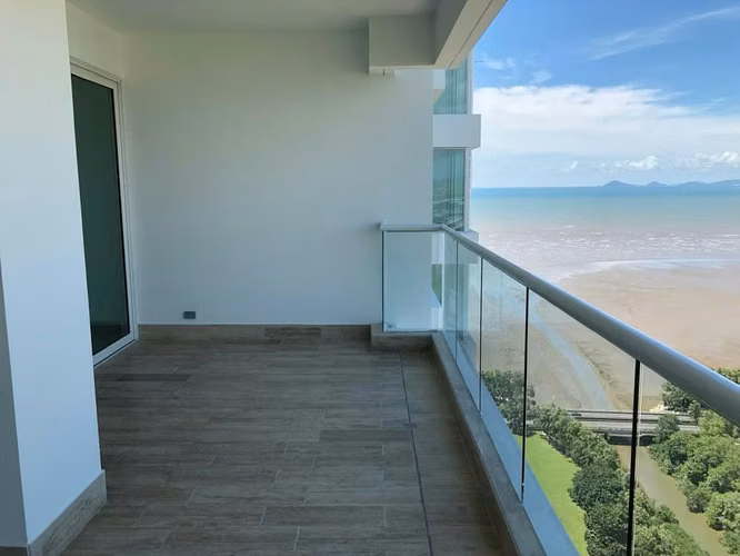 ALQUILER DE APARTAMENTO CON LINEA BLANCA EN COSTA DEL ESTE - Imagen 4